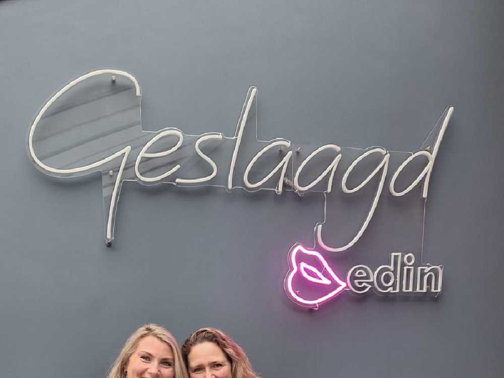 Joyce en Miranda geslaagd!