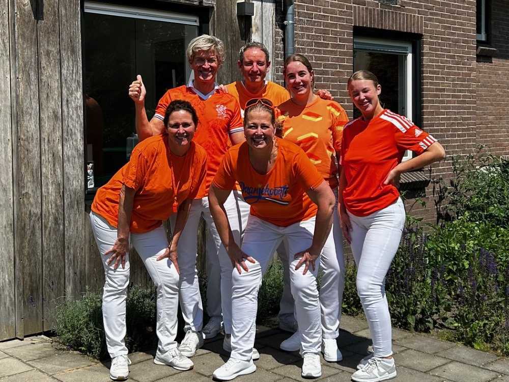 MondzorgDoorn leeft mee met Oranje.